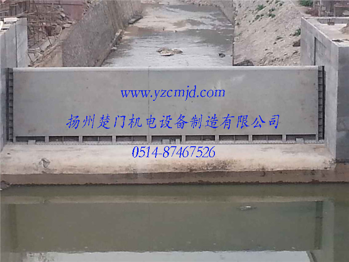 湖北宜昌運河14×3.35m鋼壩竣工照