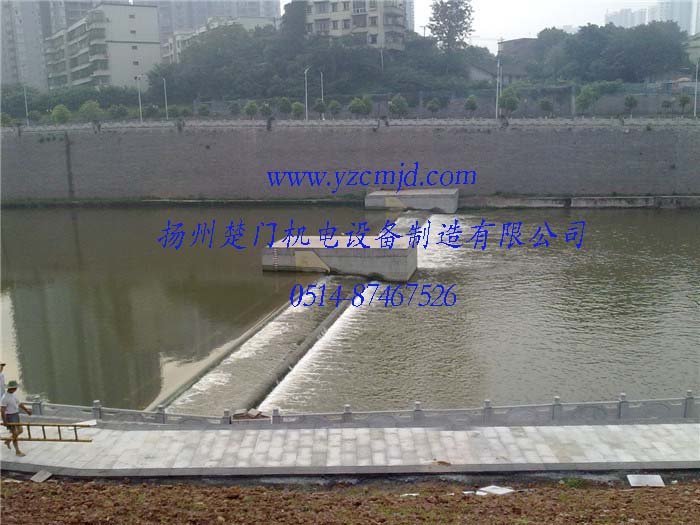 重慶瀨溪河  72×2m鋼壩溢流照